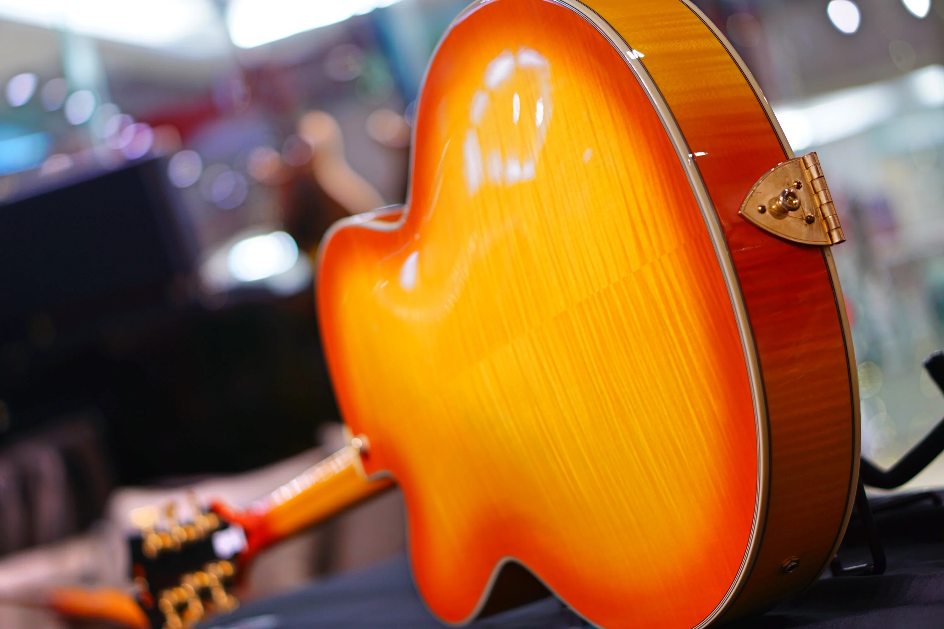 Dangelico ARCHTOP P-90's SUNBURST DAEX59SB  US14050395 - Image 9