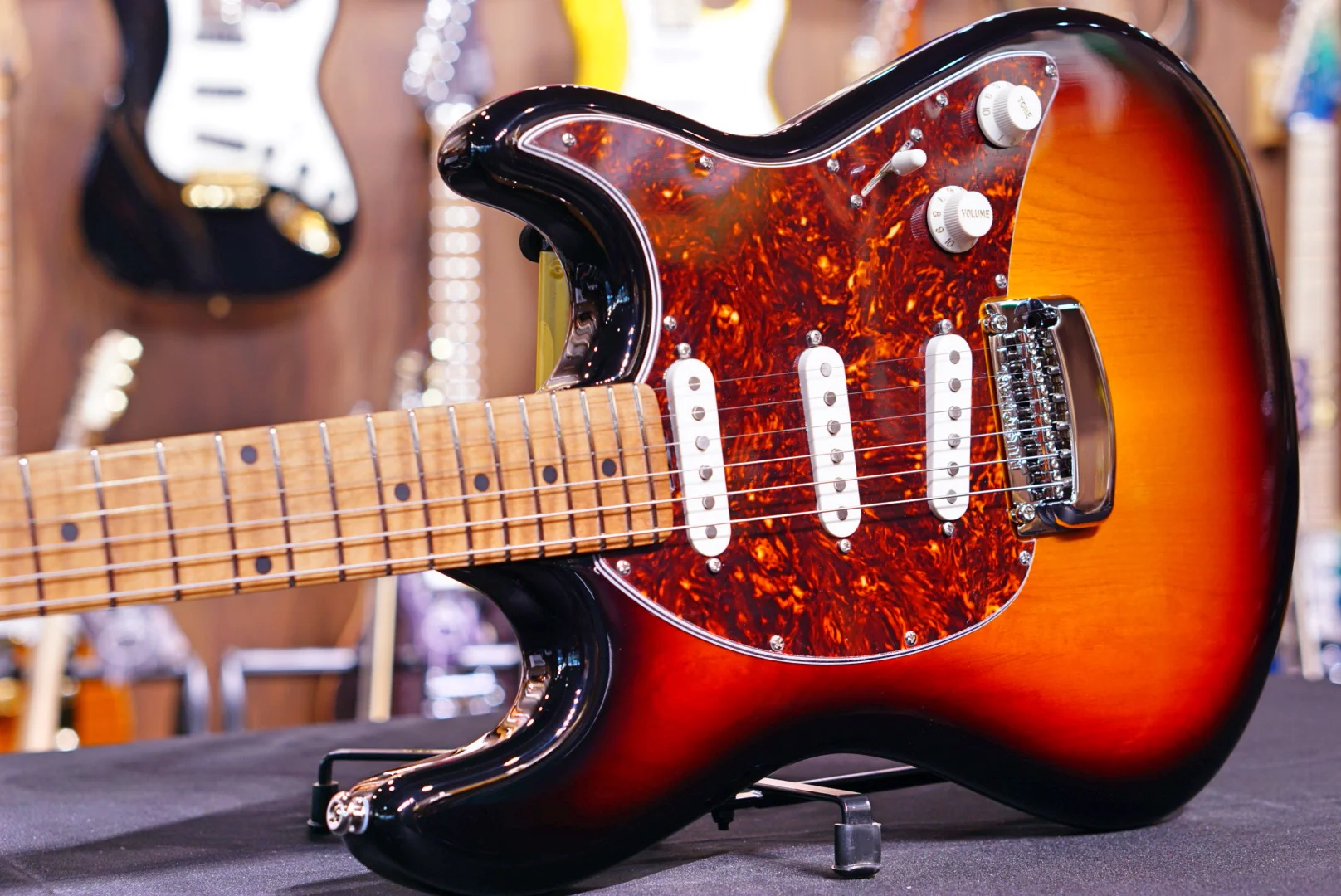 Ernie Ball Music Man Cutlass RS - Vintage Sunburst G97731 - Image 4