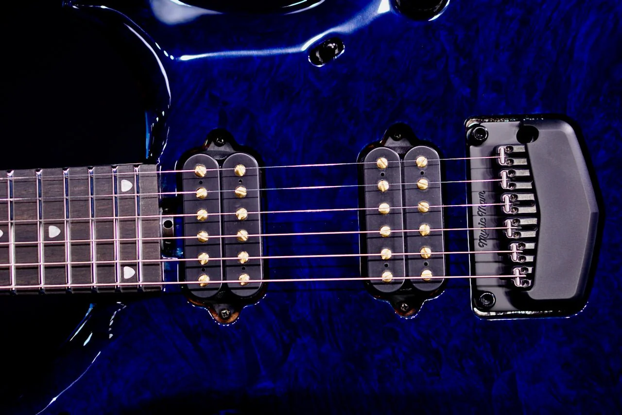 Ernie Ball Music Man Majesty Blue Ink BFR M019928 - Image 3