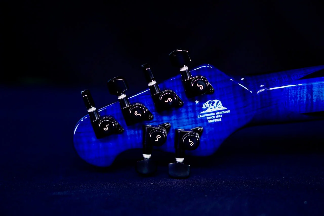 Ernie Ball Music Man Majesty Blue Ink BFR M019928 - Image 6