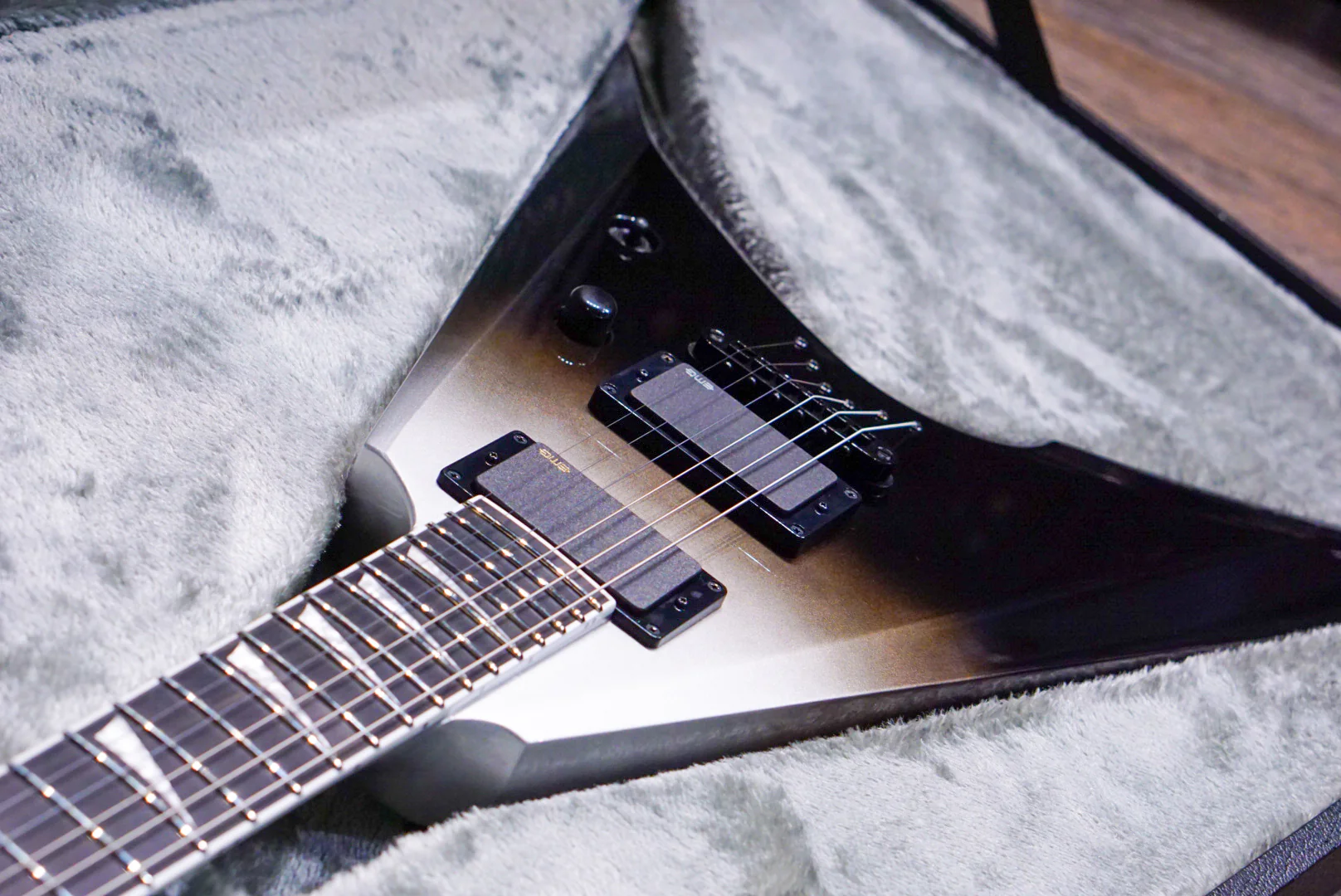 ESP E-II ARROW FR Black silver fade ES4461223 - Image 3
