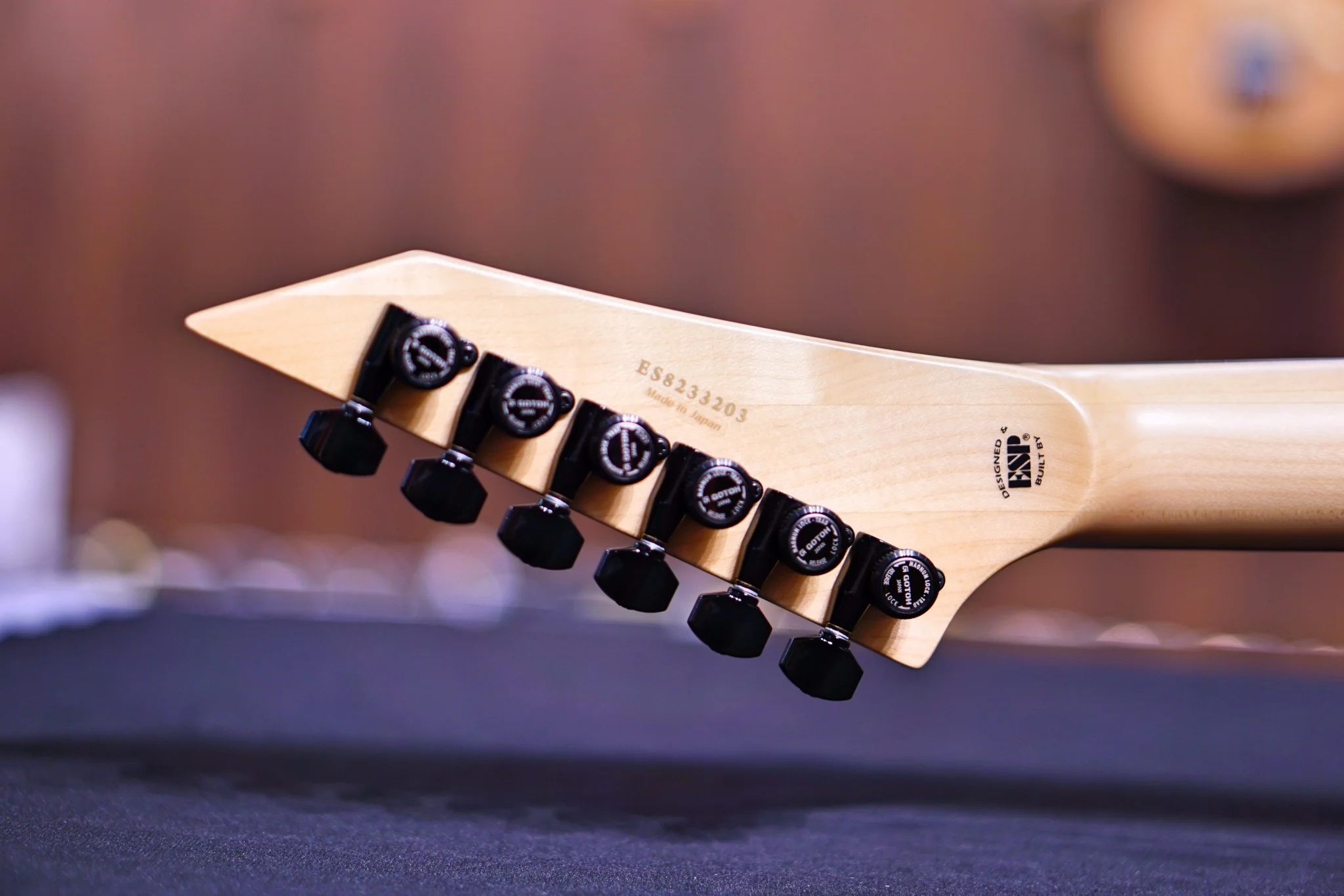 ESP E-II M-I THRU NT DEEP CANDY APPLE RED ES8233203 - Image 4