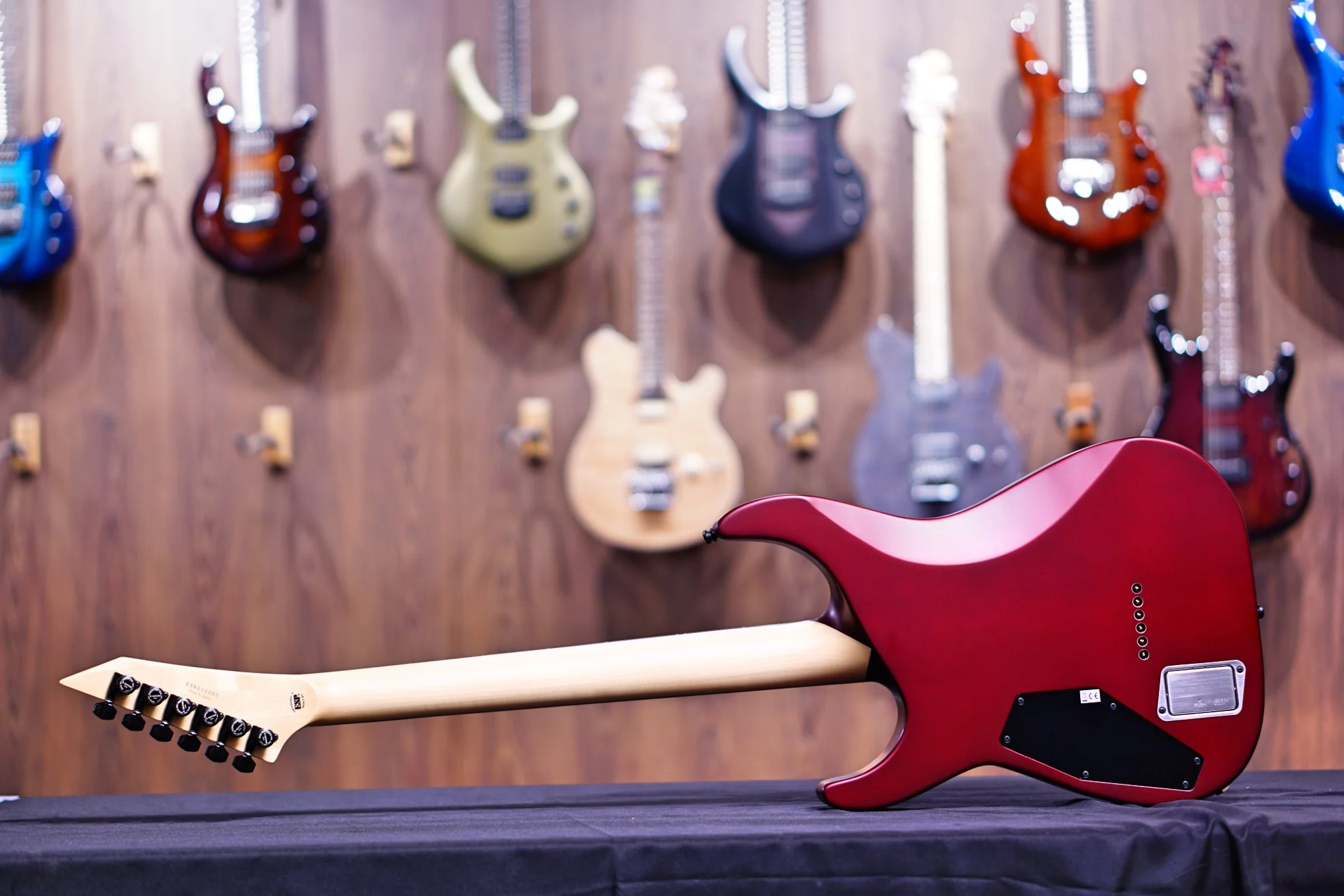 ESP E-II M-I THRU NT DEEP CANDY APPLE RED ES8233203 - Image 6