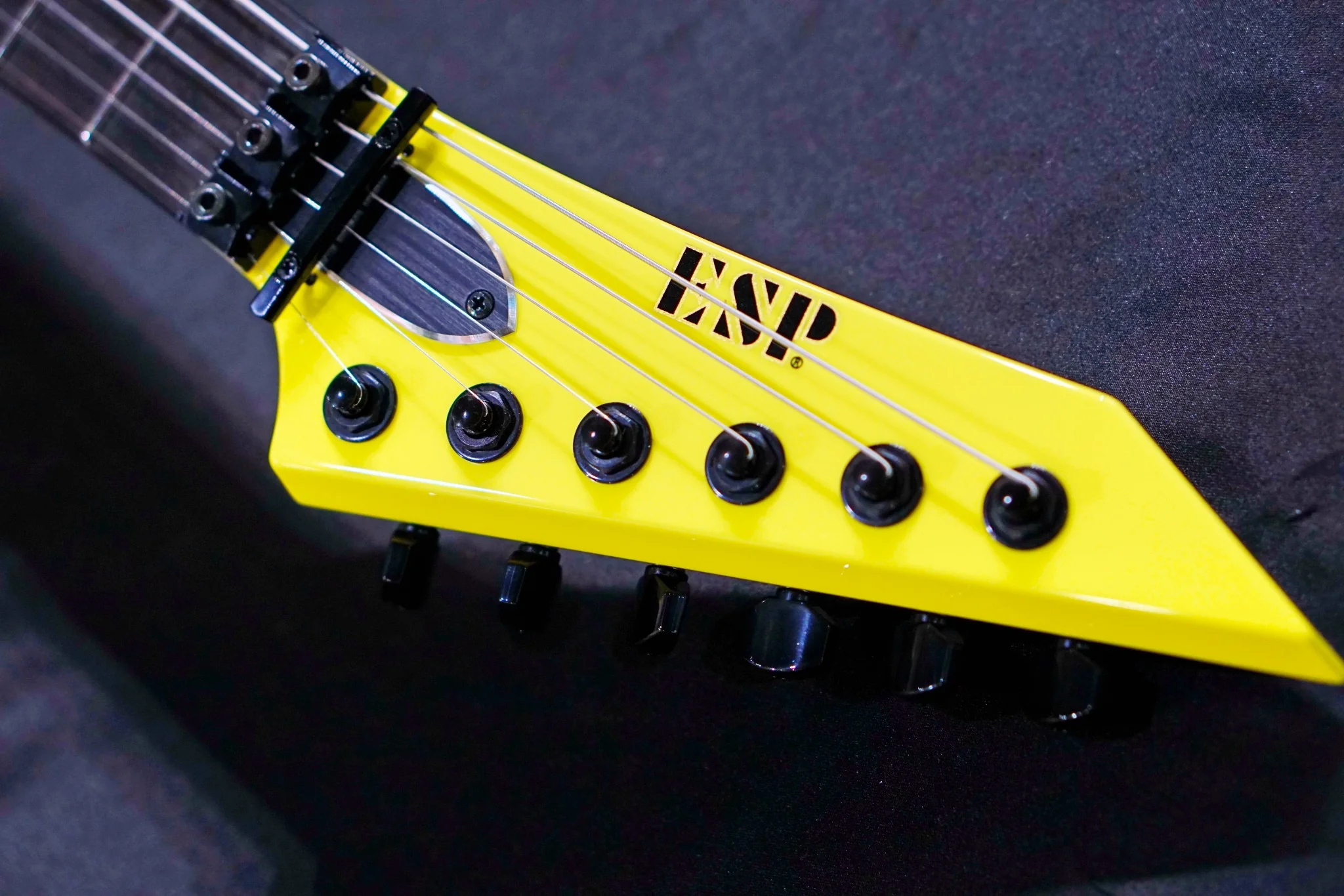 ESP original Maverick Neon Yellow E8601202 - Image 6