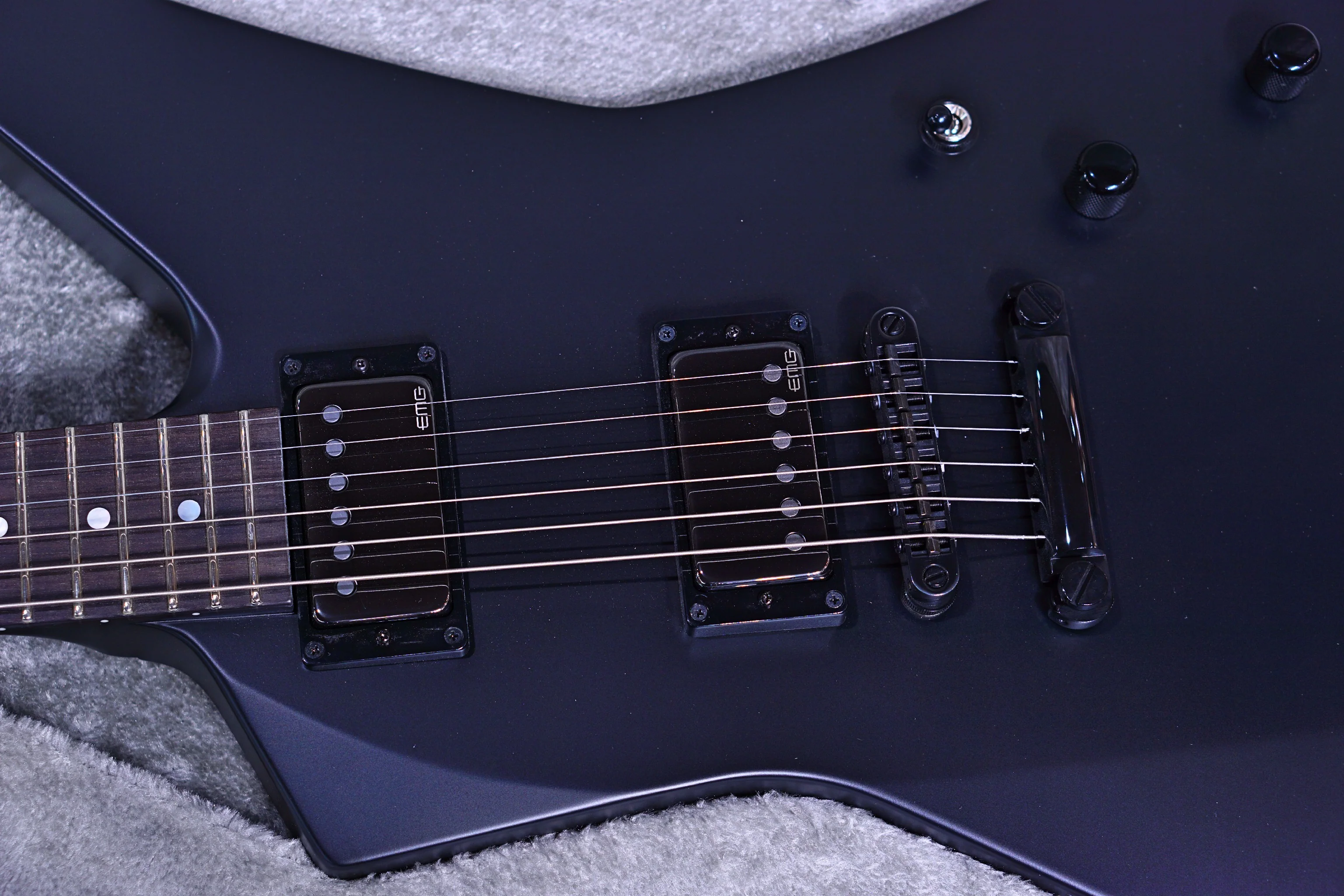 ESP Snakebyte James Hetfield signature satin Black E7690202 - Image 4