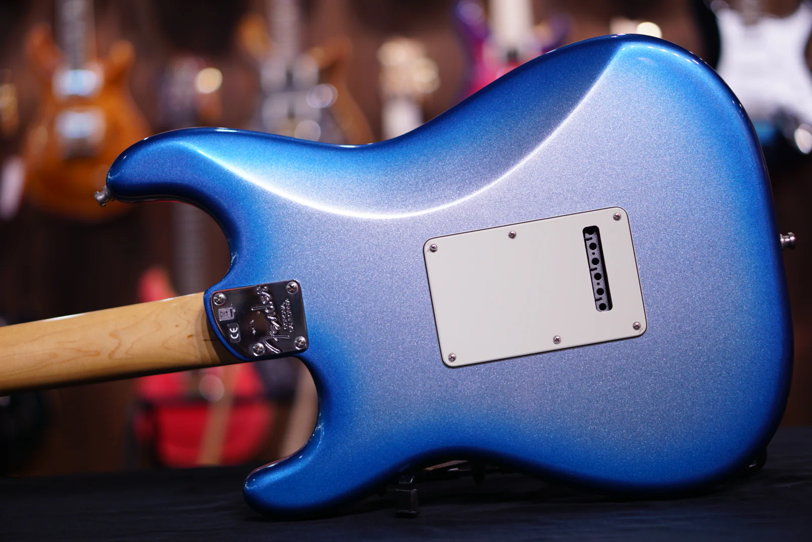 Promo Fender American Elite Stratocaster - Sky Burst Metallic with Rosewood Fingerboard - Image 3