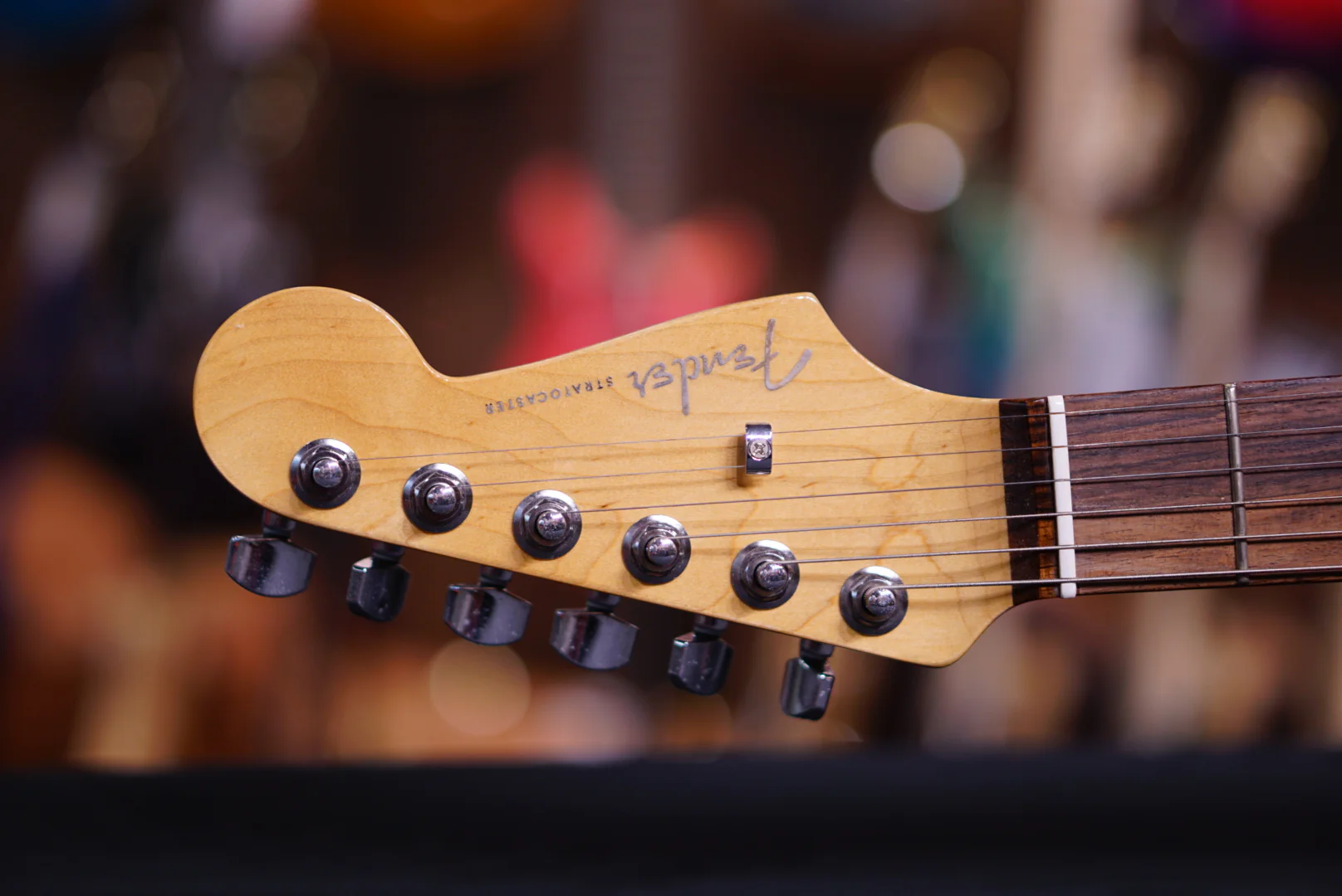 Promo Fender American Elite Stratocaster - Sky Burst Metallic with Rosewood Fingerboard - Image 5