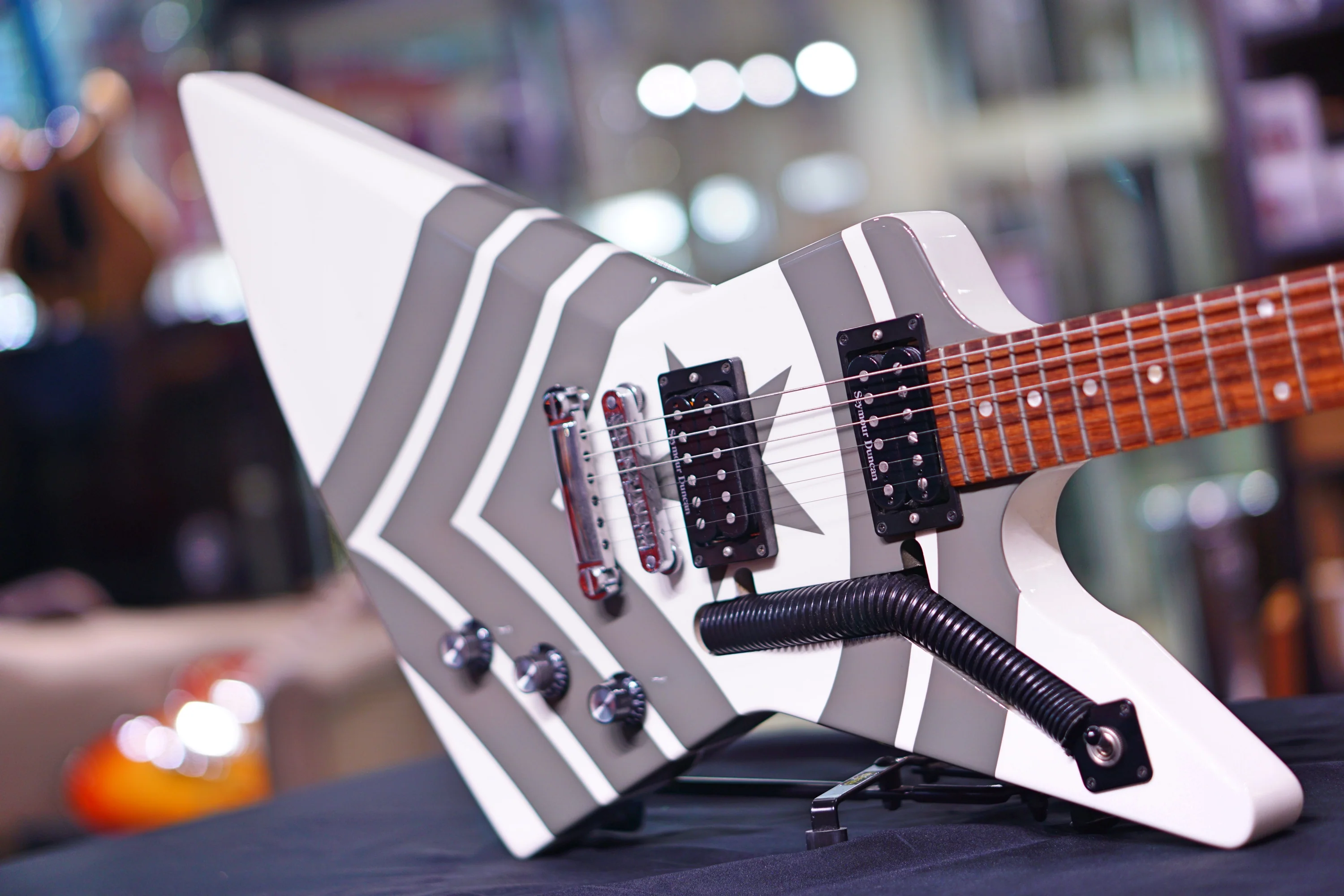 Gibson Jason Hook M-4 Sherman Explorer Alpine White w/ Army Green Stripes DSJHEGCH1 - Image 3
