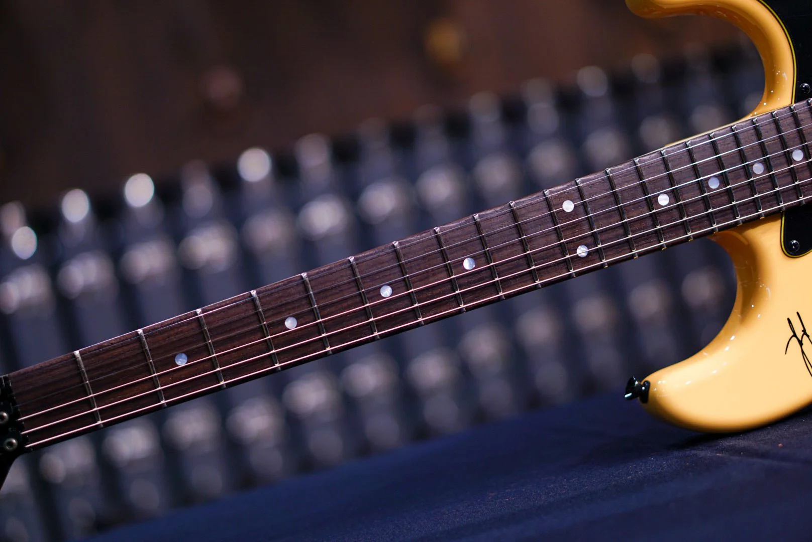 James Tyler Dann Huff Yellow Classic – Yellow 24510 - Image 7