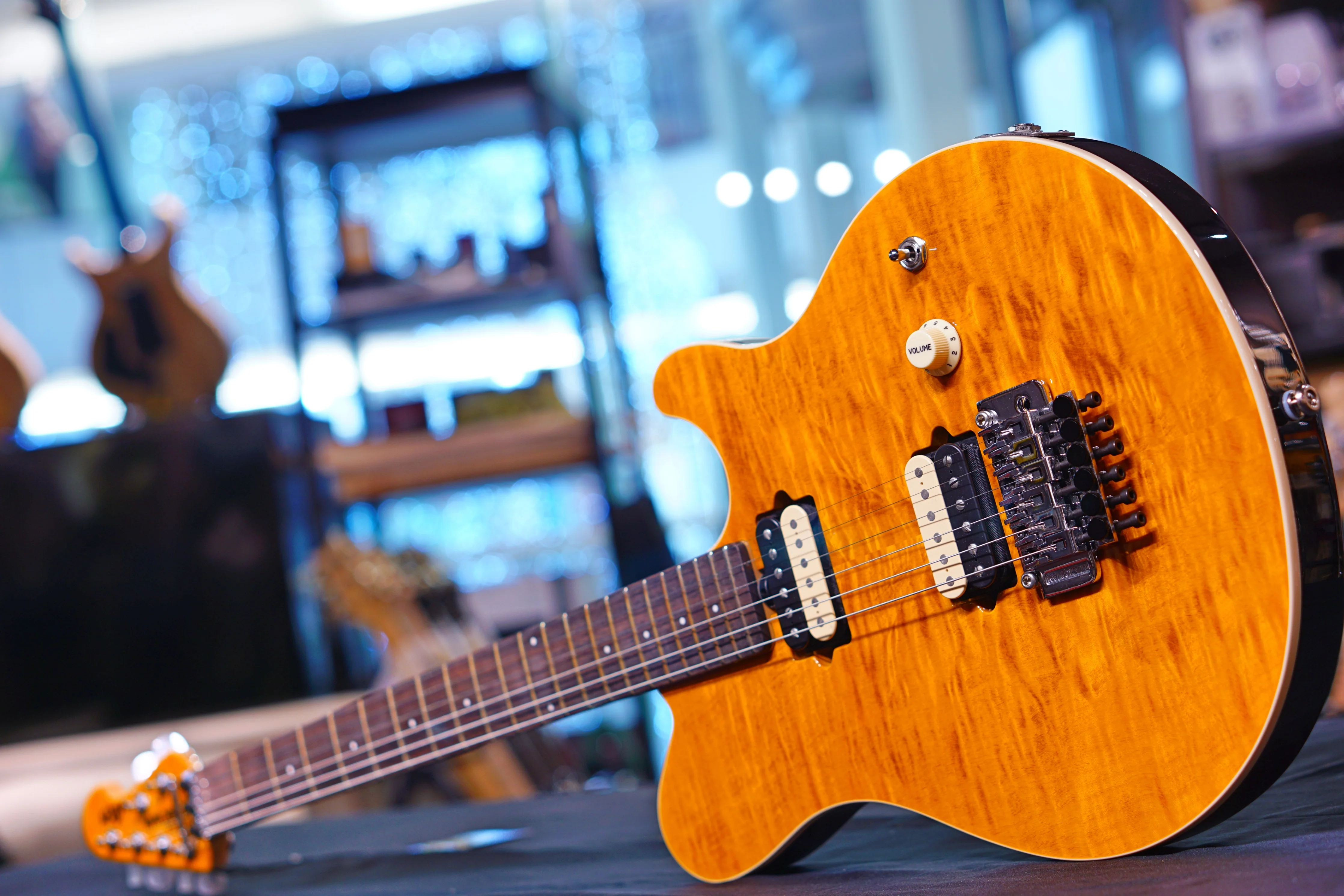 Ernie Ball Music Man Axis Trans Gold Quilt Match Headstock G85940 - Image 6