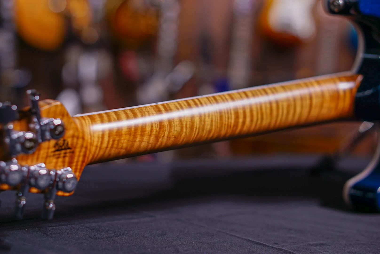 Ernie Ball Music Man Steve Morse Bfr Limited Namm17 Quilt Tahitian Blue - Image 16