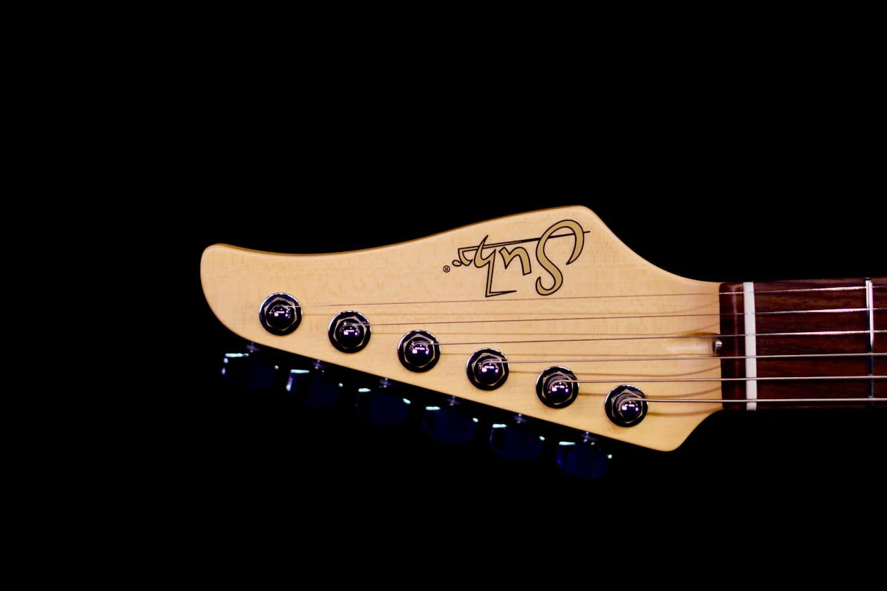 Suhr Classic T Custom Silver Sparkle Drip 83008 - Image 5