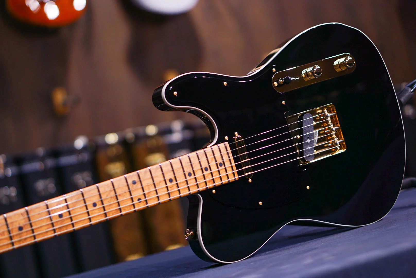 Suhr Mateus Asato Signature Classic T 79361 - Image 5