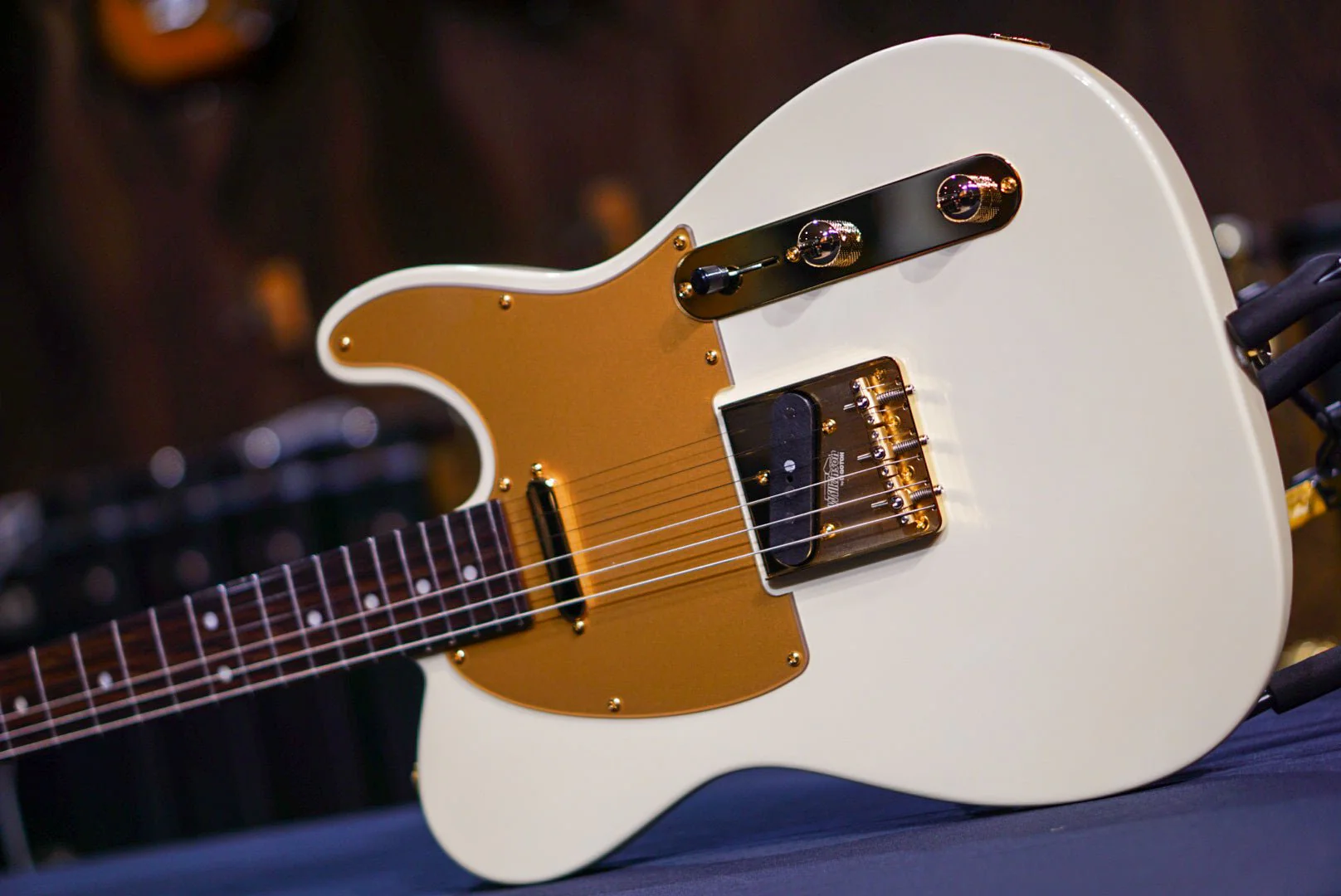 Suhr Mateus Asato Signature Classic T in ‘M.A.’ White   M.A.T 81860 - Image 4