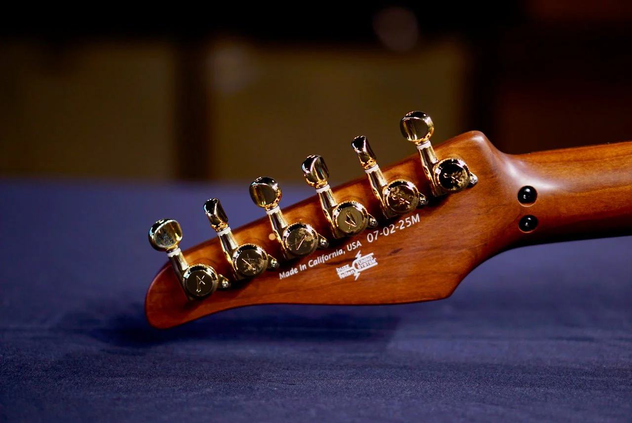 Tom Anderson Angel Player * 07-02-25M * Black Limba Satin Natural - Image 6