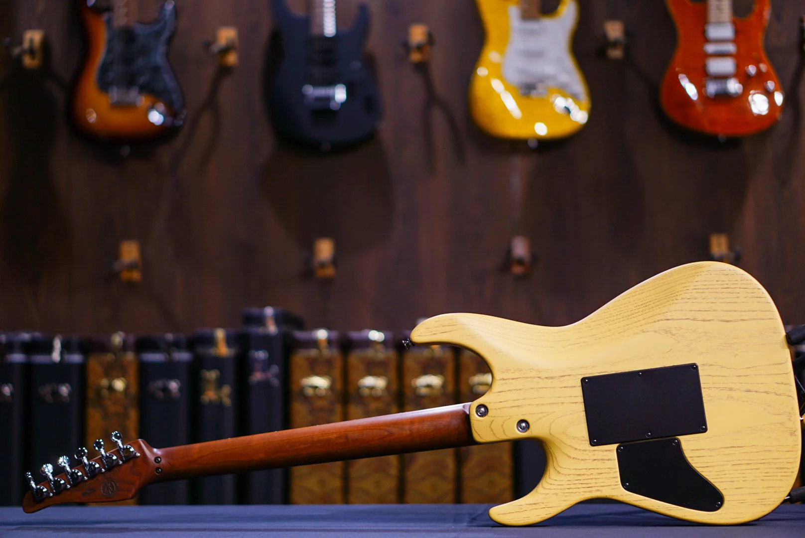 Tom Anderson Angel Player Satin Organic Grain Butterscotch with Brown * 08-10-24N * - Image 12