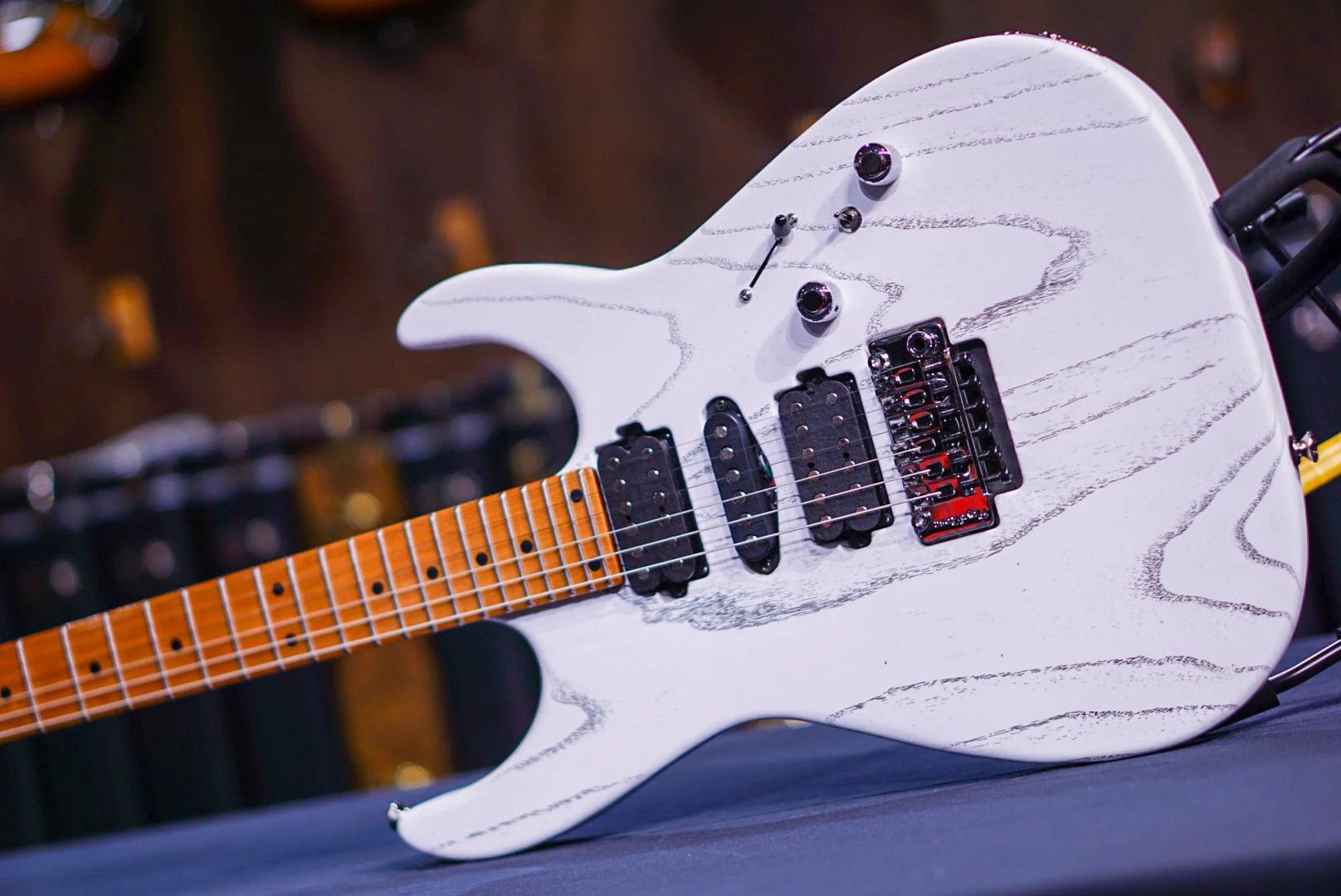 Tom Anderson Angel Player Satin Organic Grain White with Black  * 06-22-24A * - Image 4