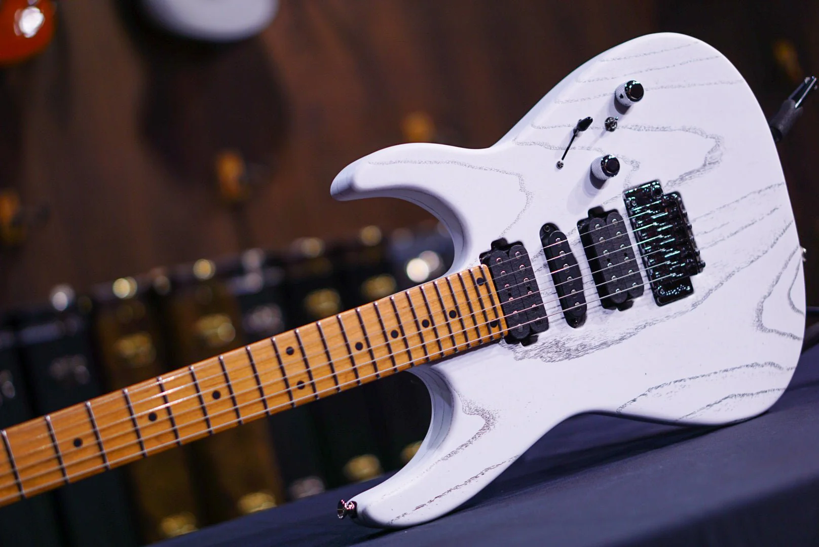 Tom Anderson Angel Player Satin Organic Grain White with Black  * 06-22-24A * - Image 5