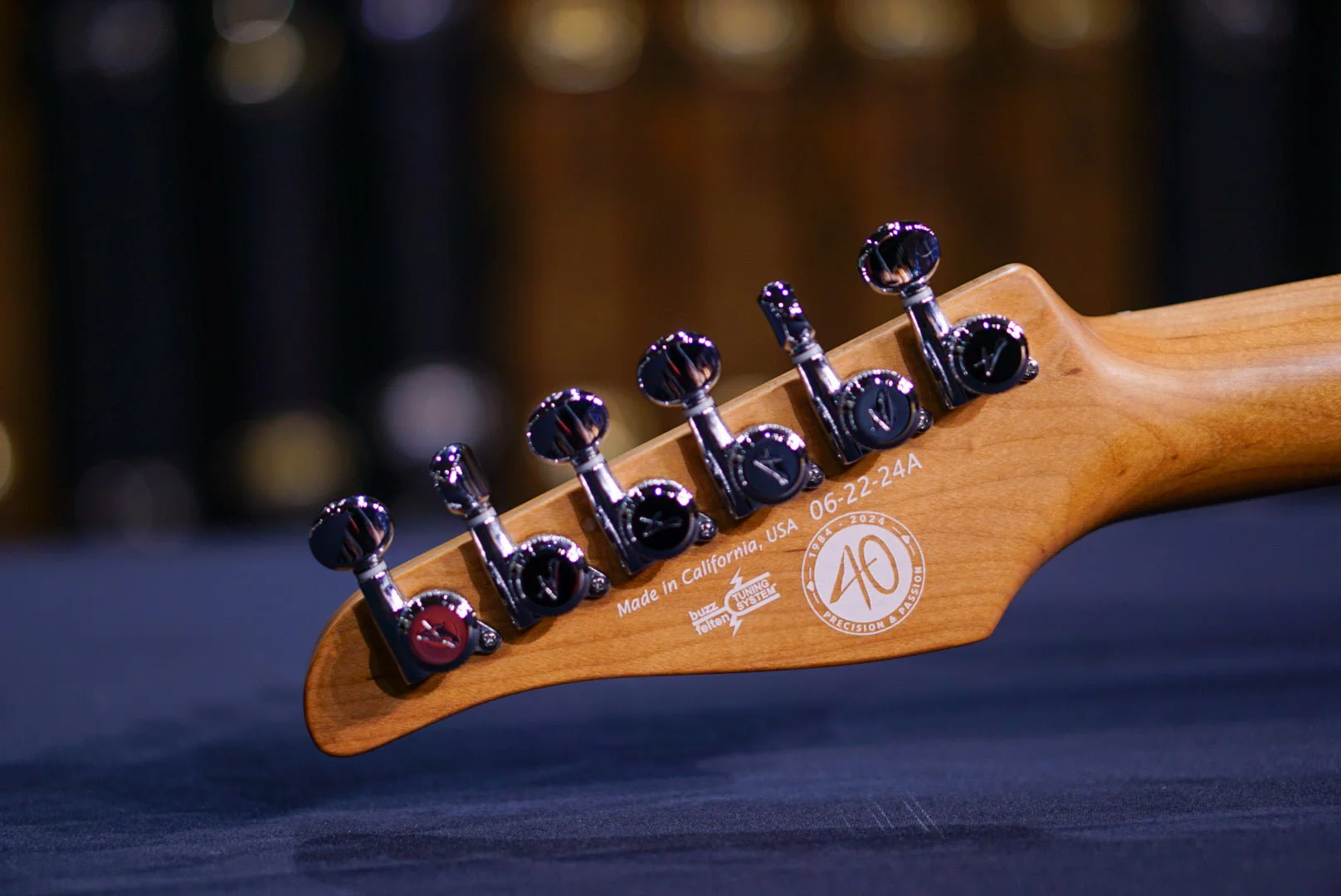 Tom Anderson Angel Player Satin Organic Grain White with Black  * 06-22-24A * - Image 8