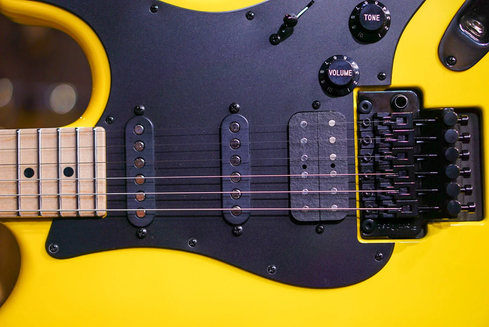 Tom Anderson Icon Classic Corvette Yellow * 09-21-24N * - Image 3