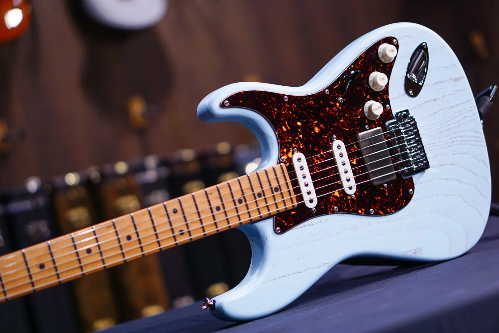 Tom Anderson Icon Classic Satin Organic Grain Sonic Blue with Brown * 07-26-24N * - Image 5