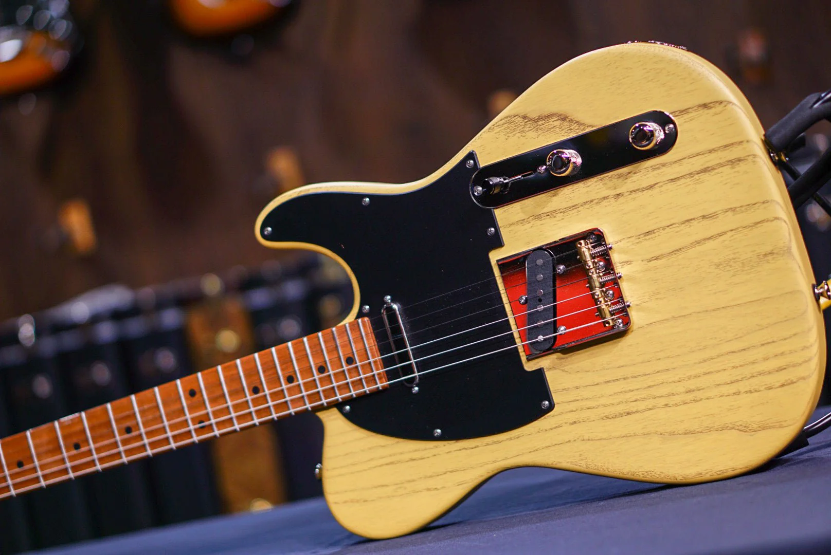 Tom Anderson T Icon Satin Organic Grain Butterscotch with Brown * 10-05-24A * - Image 4